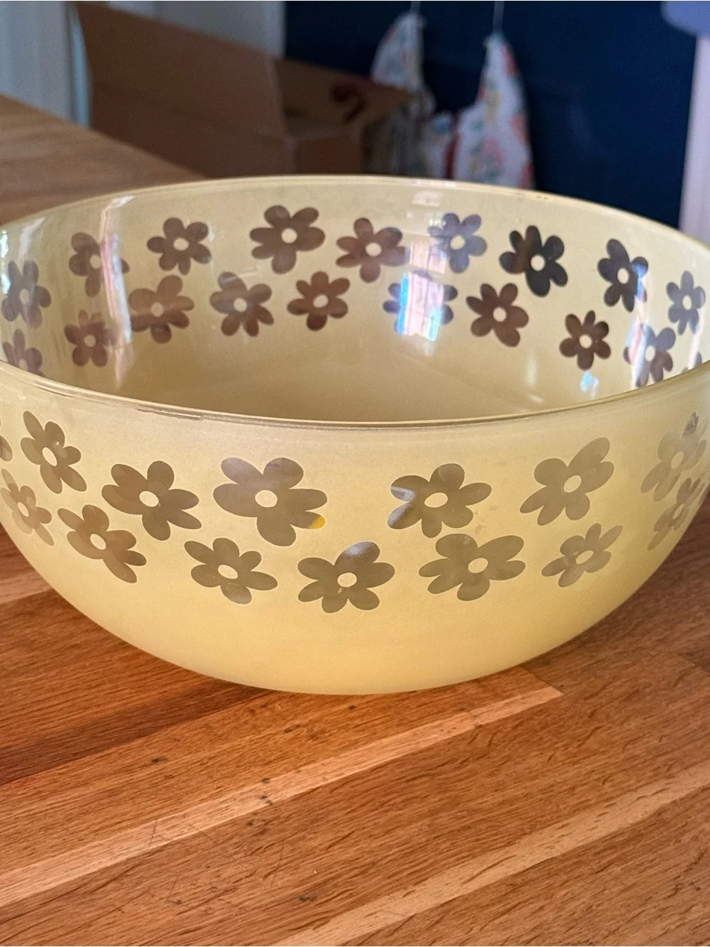 Vintage Yellow Glass Bowl with Daisy Flower Band